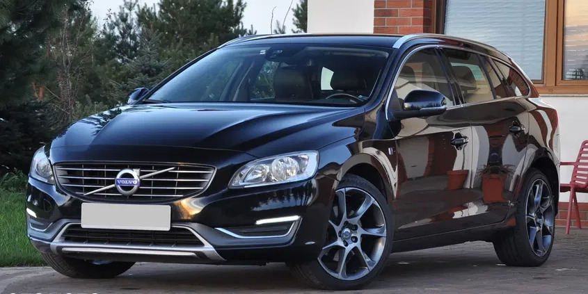 volvo starachowice Volvo V60 cena 52400 przebieg: 219000, rok produkcji 2015 z Starachowice